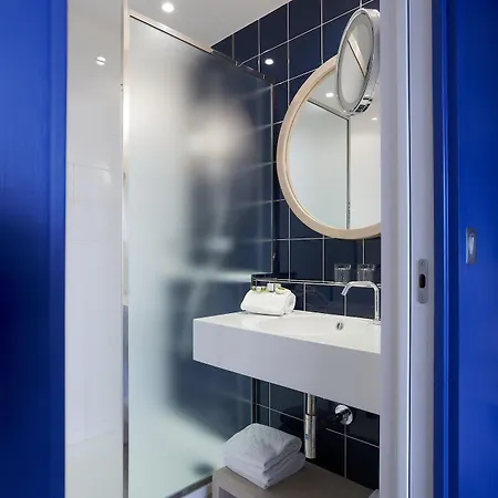 Victoria Hotel 4*