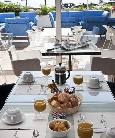 Victoria Hotel 4*