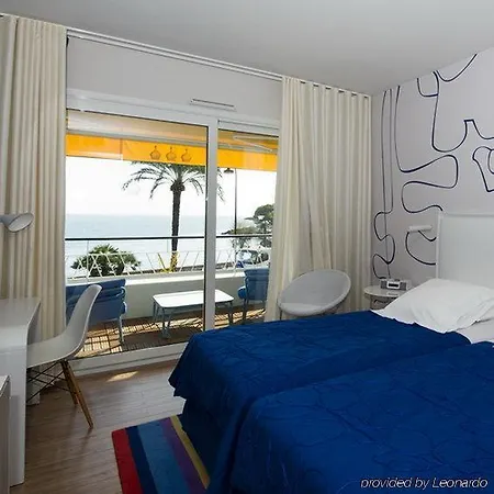 Victoria 4*