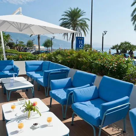 فندق Victoria 4*